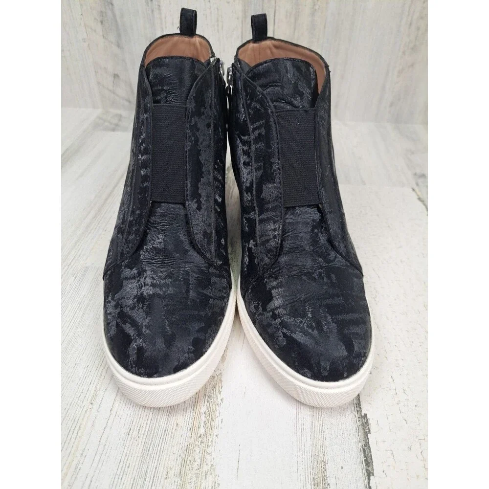 Linea Paolo Felicia Wedge Bootie Street Sneakers Shoe Womens 9.5 Black Side Zip